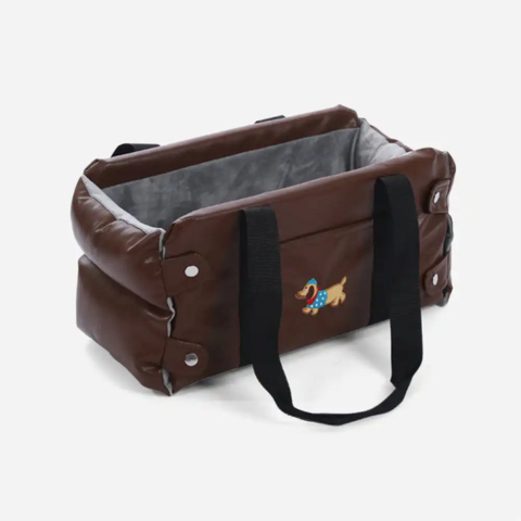 Bilstol for liten hund — Sikkerhet og komfort i bilen