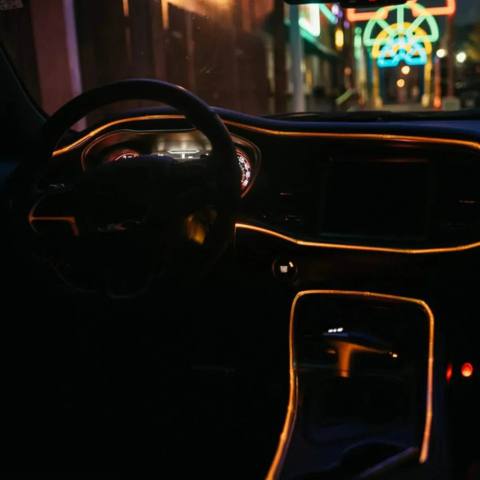 Taśmy LED samochodowe – Oświetlenie RGB wewnętrzne